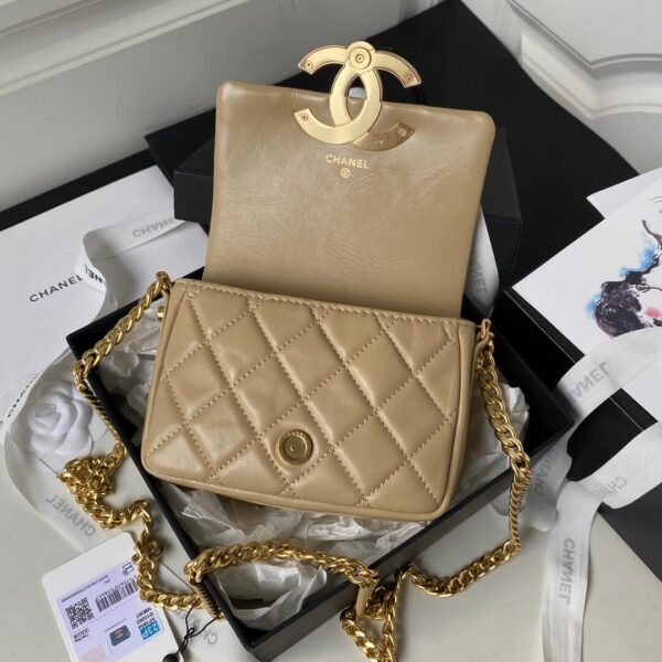 Chanel Leather Flap Bag - Image 8