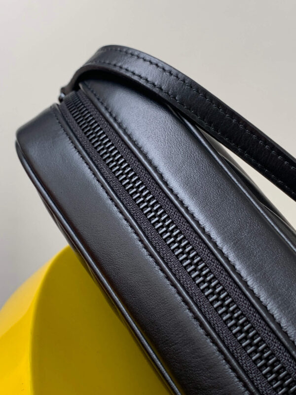 Saint Laurent Lou Black Bag With Black Hardware - Image 7
