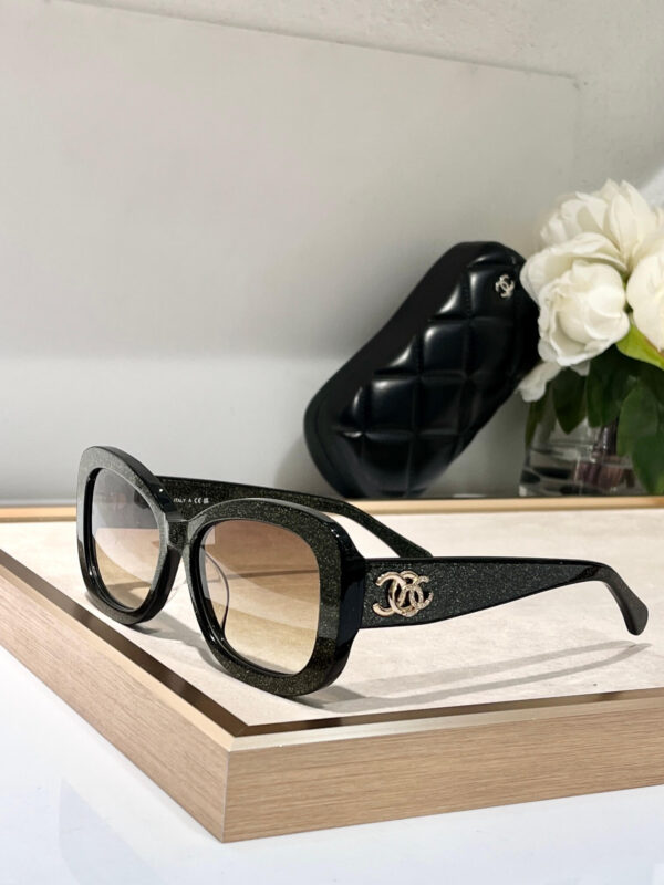 Chanel CC Logo Ladies Sunglasses - Image 5