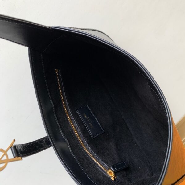 YSL Le 5 a 7 Hobo Bag Black - Image 8