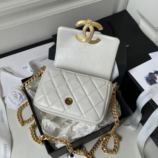 Chanel Leather Flap Bag White - Image 8