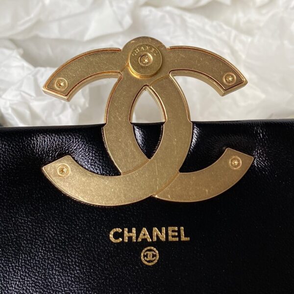 Chanel Leather Flap Bag Black - Image 9
