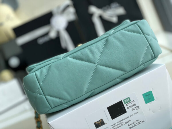 Chanel 19 Bag Tiffany Blue - Image 8