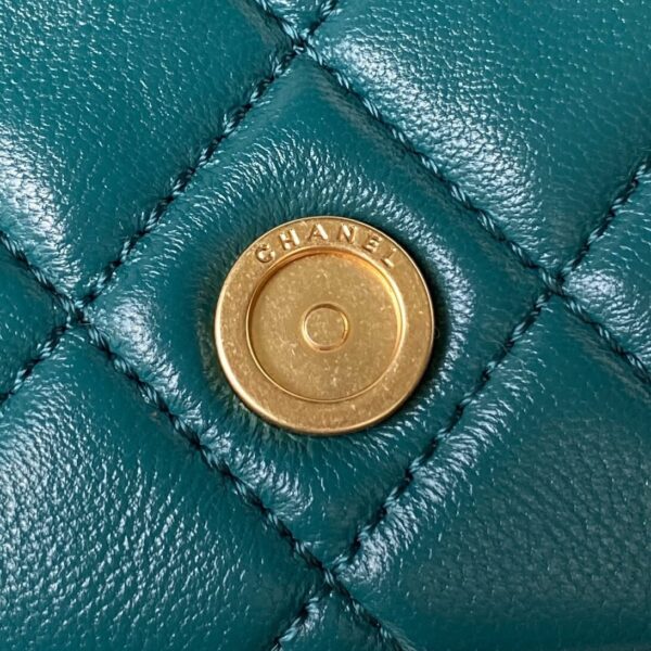 Chanel Leather Flap Bag - Image 8