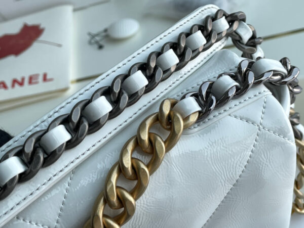 Chanel 19 Bag White Patent Leather - Image 6