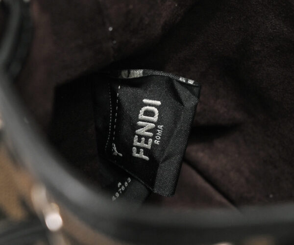 Fendi Mon Tresor Bucket Bag - Image 9
