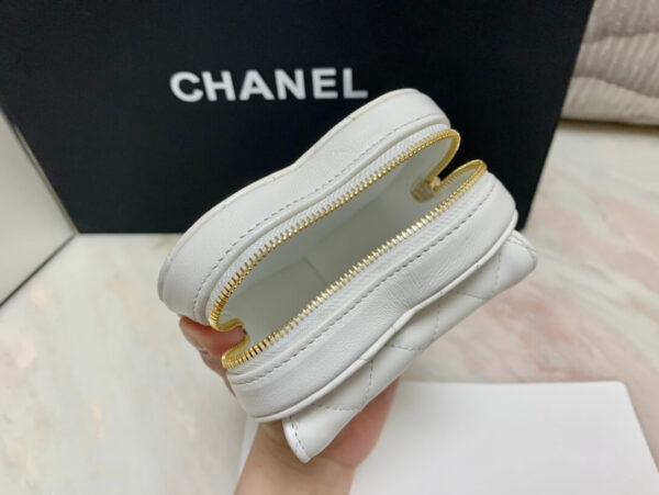 Chanel CC Love Heart Mini Bag White - Image 9