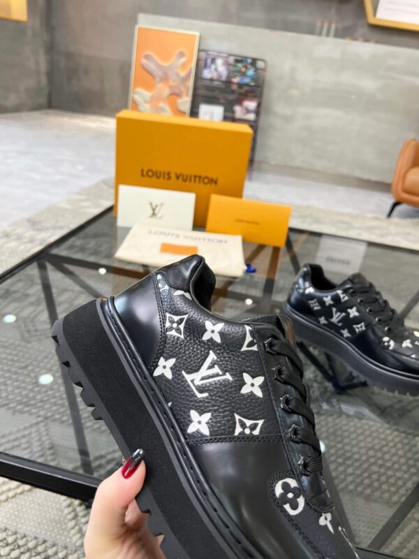 Louis Vuitton Men's Sneakers - Image 8