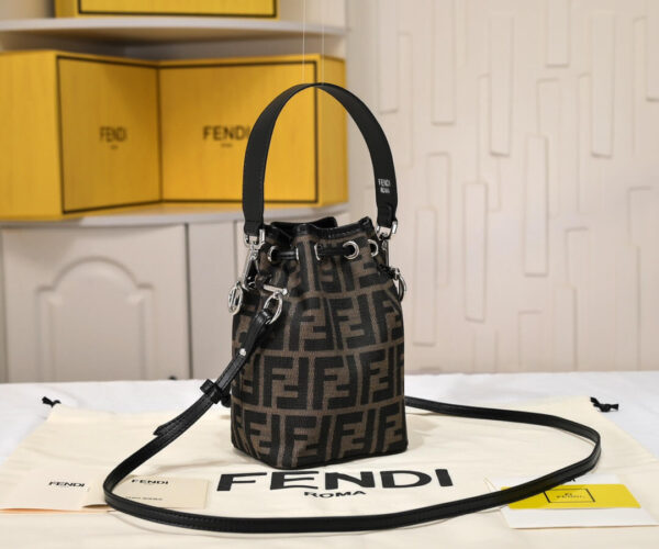 Fendi Mon Tresor Bucket Bag - Image 8