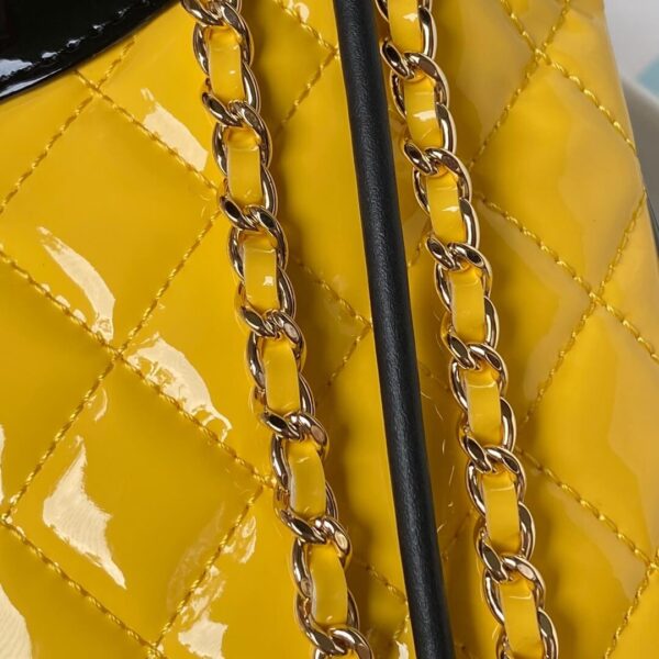Chanel 31 Mini Shopping Bag - Image 9