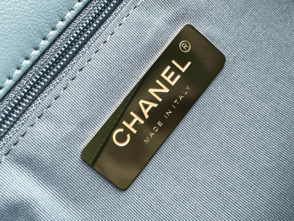 Chanel 19 Bag Tiffany Blue - Image 9