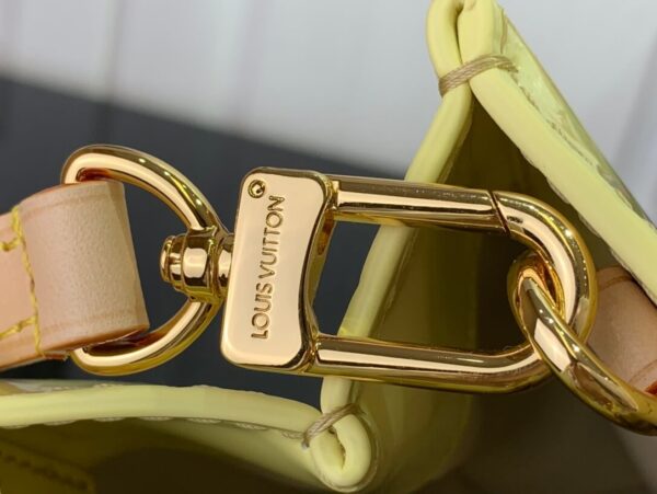 LV Reade PM Bag - Image 3