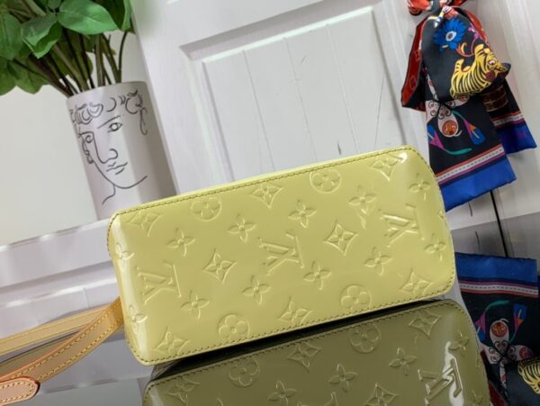 LV Reade PM Bag - Image 4