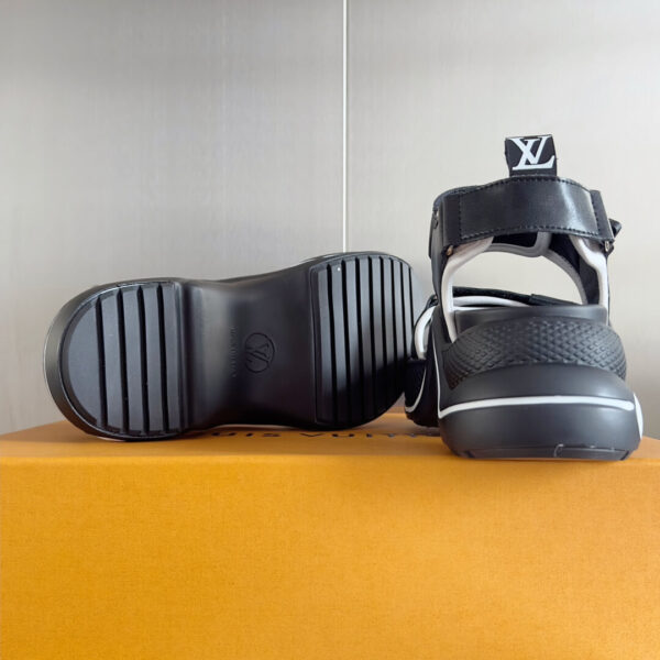 Louis Vuitton Women Sandals - Image 6