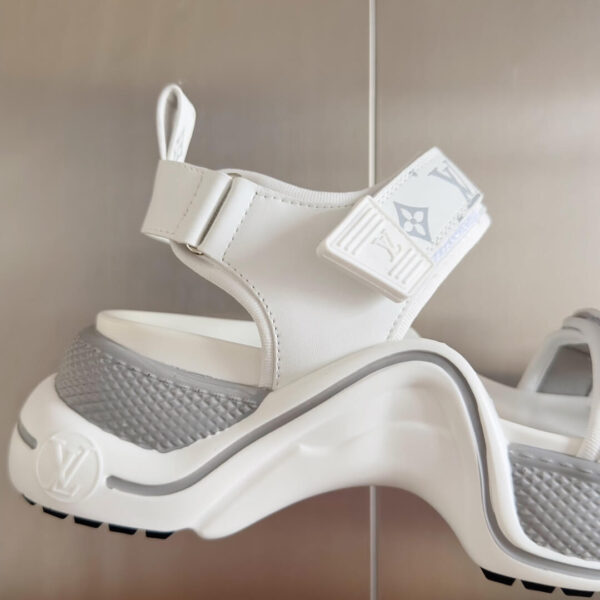 Louis Vuitton Women Sandals - Image 3