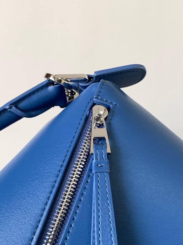 Loewe Puzzle Shoulder Bag - Image 4