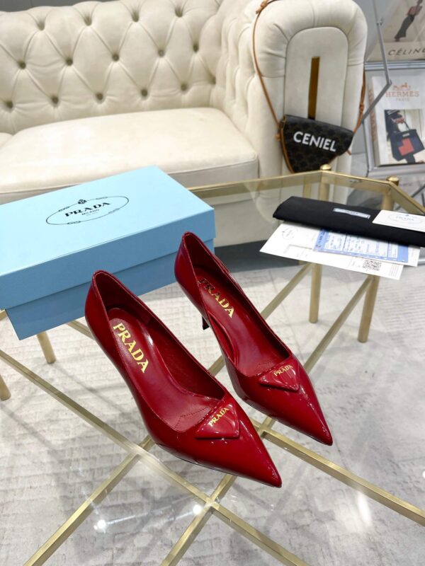 Prada Red Pumps Heel