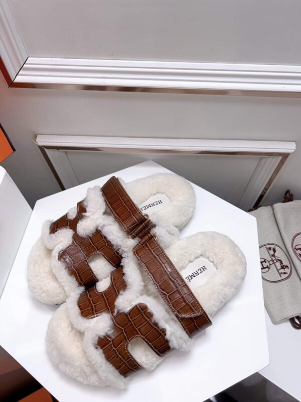 Hermes Teddy Chypre Sandal - Image 6
