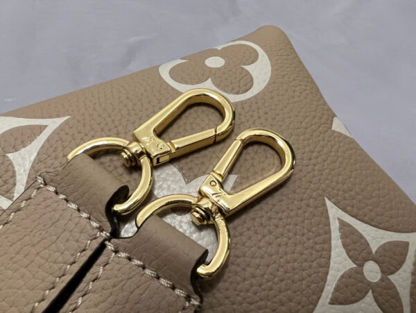 LOUIS VUITTON Madeleine BB Bicolore Empreinte - Image 5