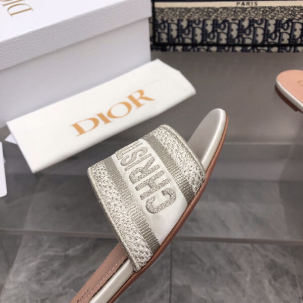 Christian Dior Slipper - Image 8