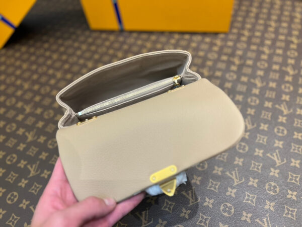 LOUIS VUITTON Madeleine BB Bicolore Empreinte - Image 6