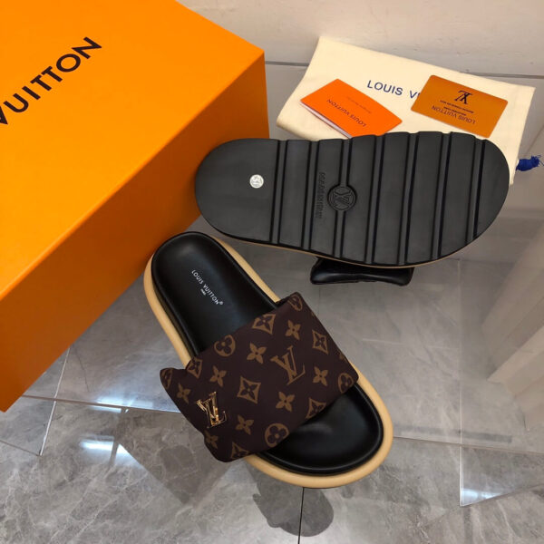 LV Giovanni Sandals - Image 9