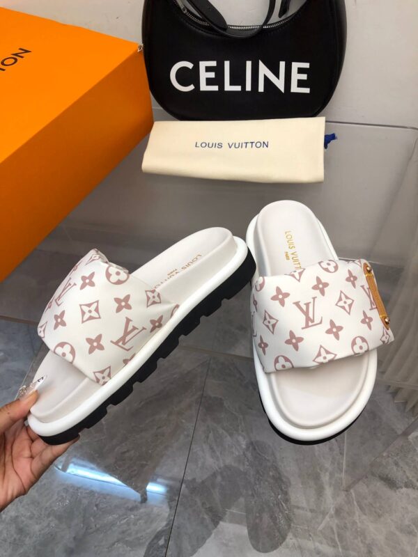 LV Giovanni Sandals - Image 9
