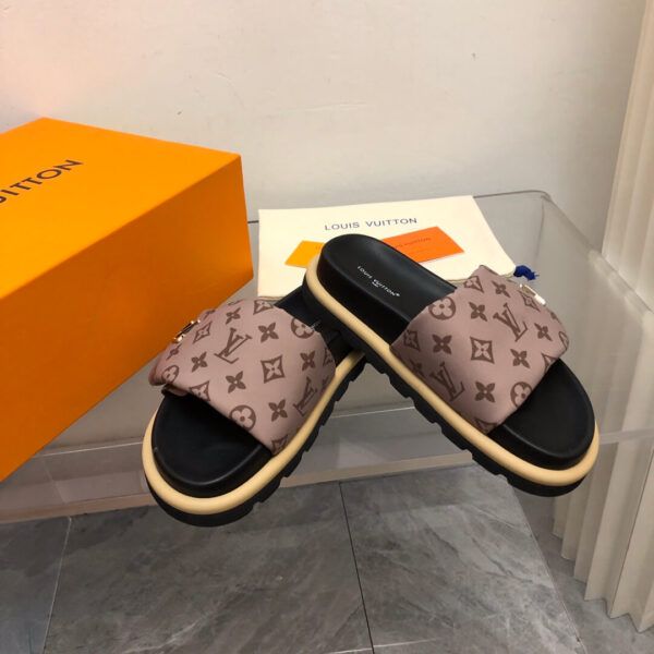 LV Giovanni Sandals - Image 9