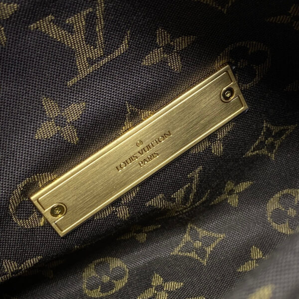 LV Dauphine Soft Shoulder Bag - Image 9