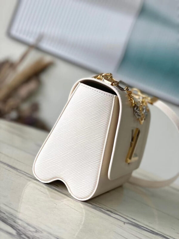 LOUIS VUITTON Twist MM Bag - Image 6