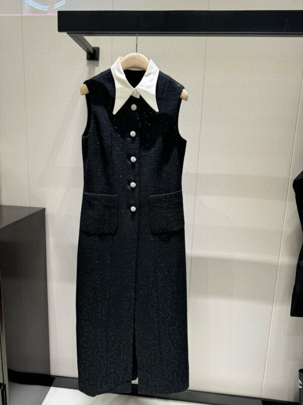 Chanel Sleeveless Dress - Image 2