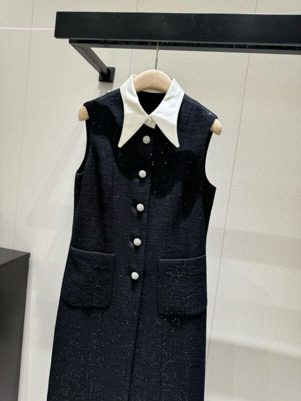Chanel Sleeveless Dress - Image 3