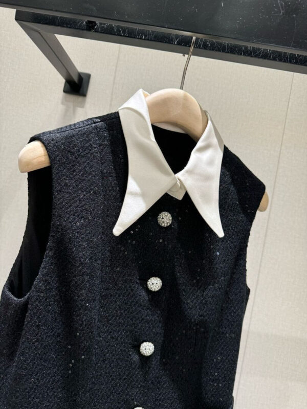 Chanel Sleeveless Dress - Image 5