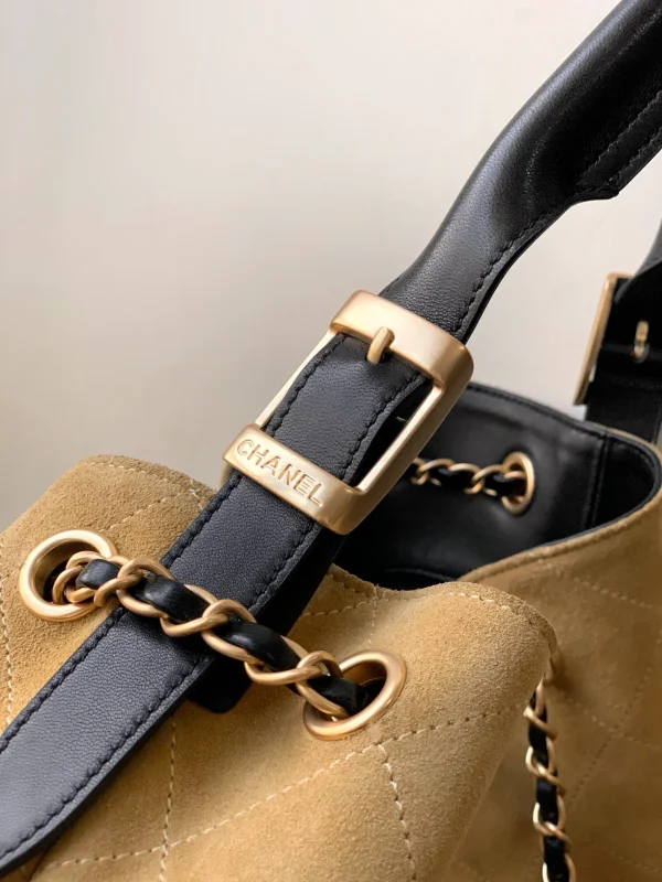 A Gabrielle Bicolor Hobo Bag - Image 9