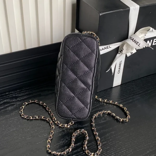 CC 25C Hobo Bag 21.5cm Top Handle Black Grained Calfskin - Image 8