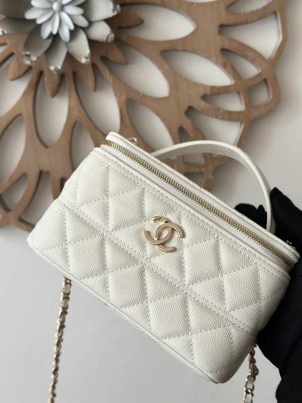 CHANEL 25C Vanity Case Gold Top CC LOGO Handle White CAVIAR Bag - Image 7