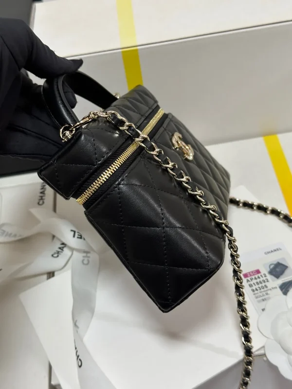 CHANEL Caviar Quilted Trendy Handle Slim Vanity Black - Image 6