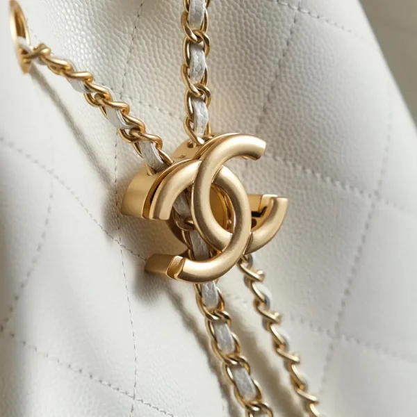 Chanel 25 Medium Handbag, Grained Calfskin - Image 5