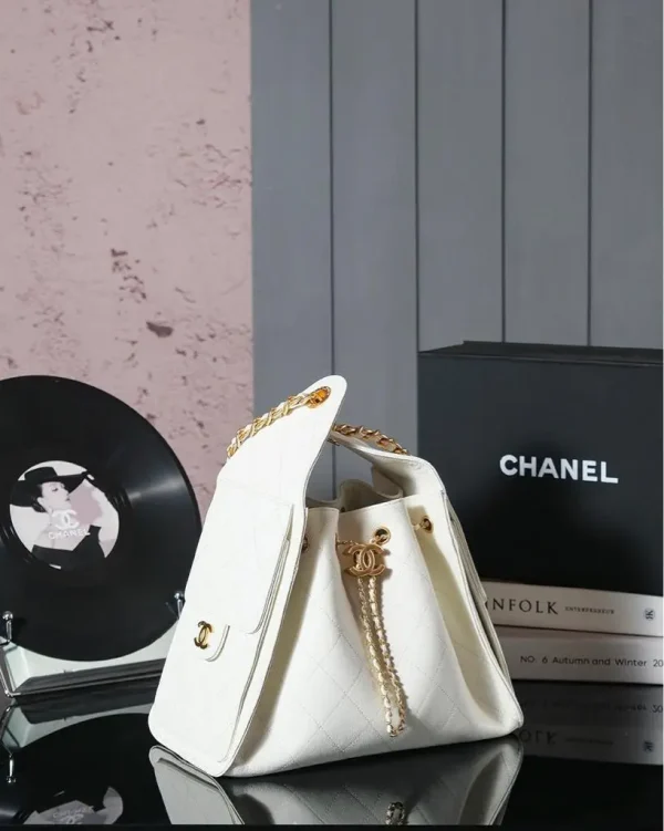 Chanel 25 Medium Handbag, Grained Calfskin - Image 7