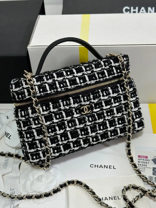 Chanel 25C Black and White Tweed Top Handle Vanity Case - Image 3