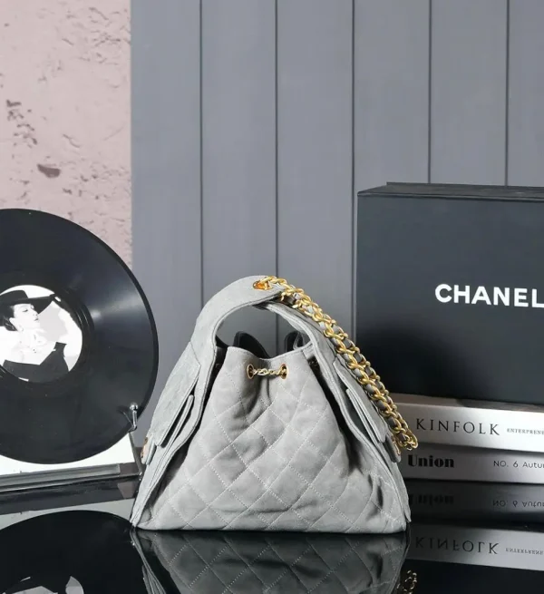 Chanel 25C show drawstring bucket hobo trumpet - Image 4