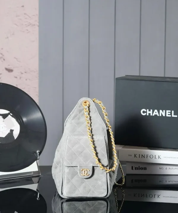 Chanel 25C show drawstring bucket hobo trumpet - Image 7