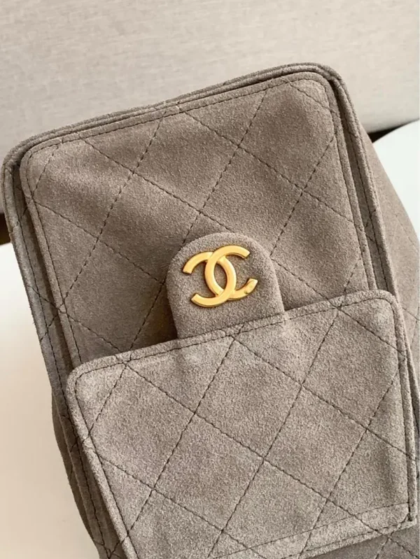 Chanel Affinity Bucket Bag - Image 2