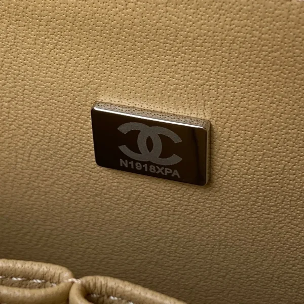 Chanel Beige Quilted Caviar Leather Medium Classic Double Flap Bag - Image 2