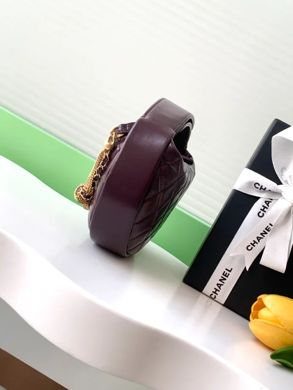 Chanel Burgundy Quilted Leather CC Chain Pouch Chanel - Image 4