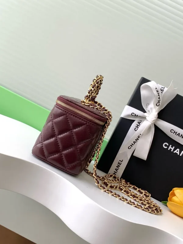 Chanel Burgundy Quilted Leather Pick Me Up Vanity Bag Chanel - Image 3