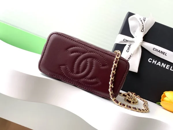 Chanel Burgundy Quilted Leather Pick Me Up Vanity Bag Chanel - Image 5