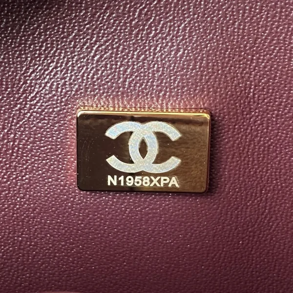 Chanel Classic Double Flap Medium - Image 8