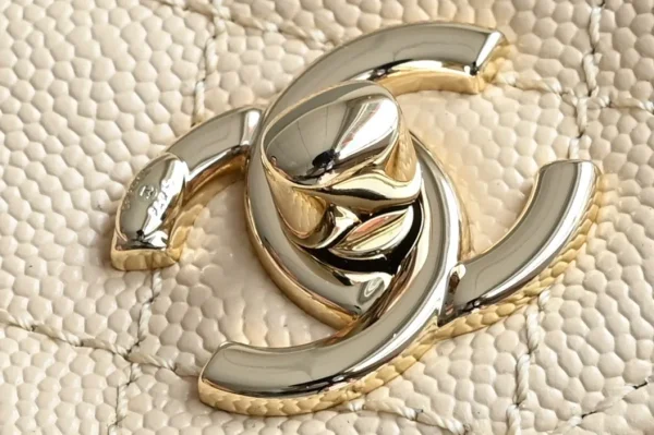 Chanel Coco Handle Mini Beige Caviar LGHW - Image 7