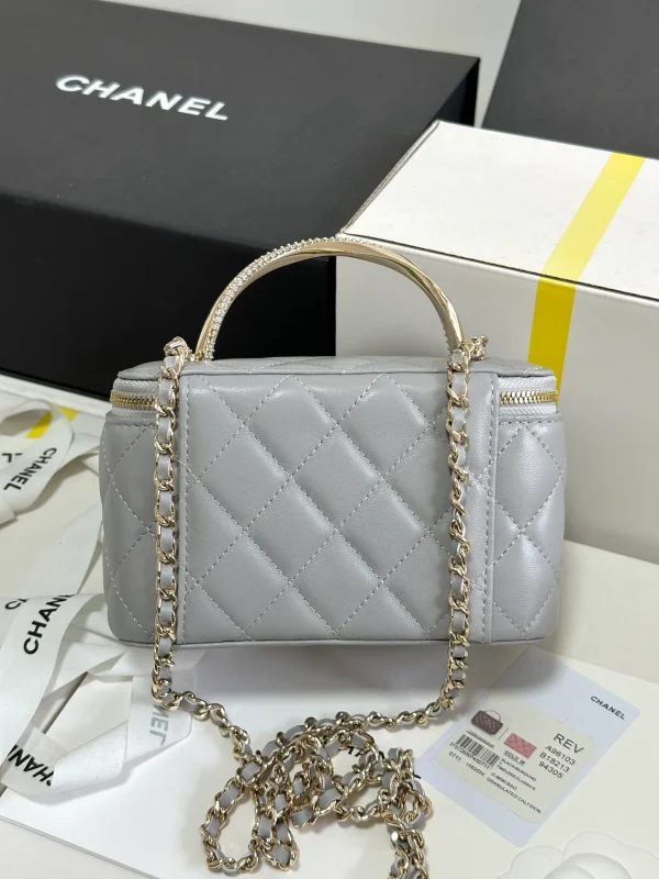 Chanel Grey Quilted Lambskin - Image 5